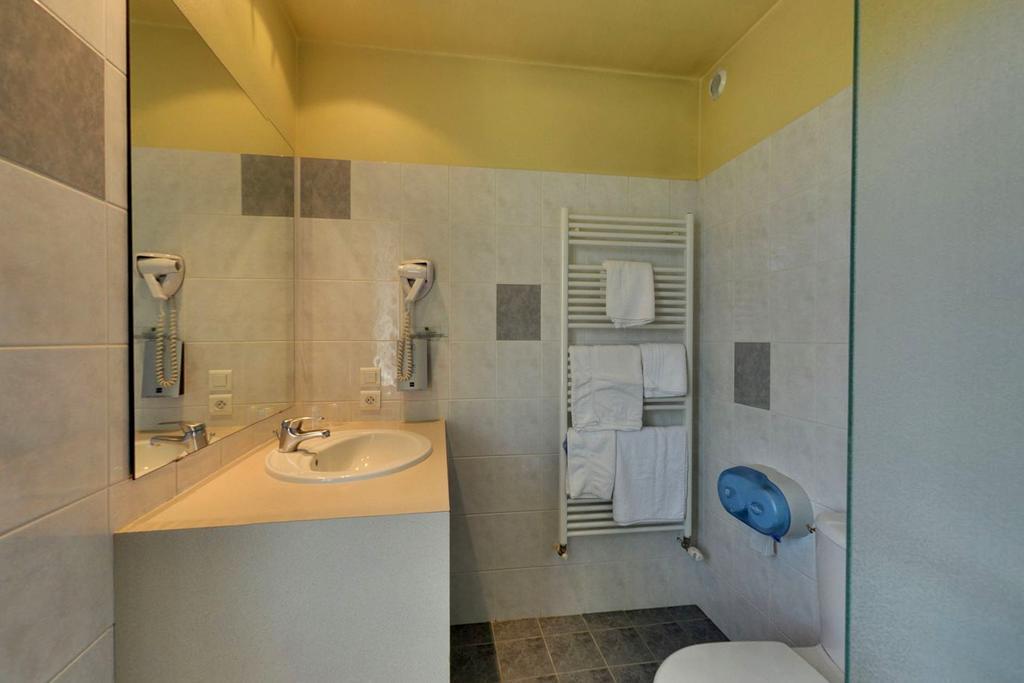 Logis Auberge Des Vieux Chenes مالمور المظهر الخارجي الصورة
